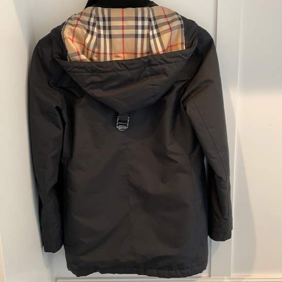 Women’s Burberry coat size xs used but very good condition - Picture 5 of 7